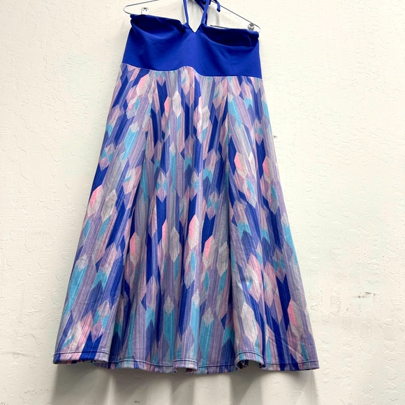 Beautiful convertible PRANA dress - Picture 2 of 8